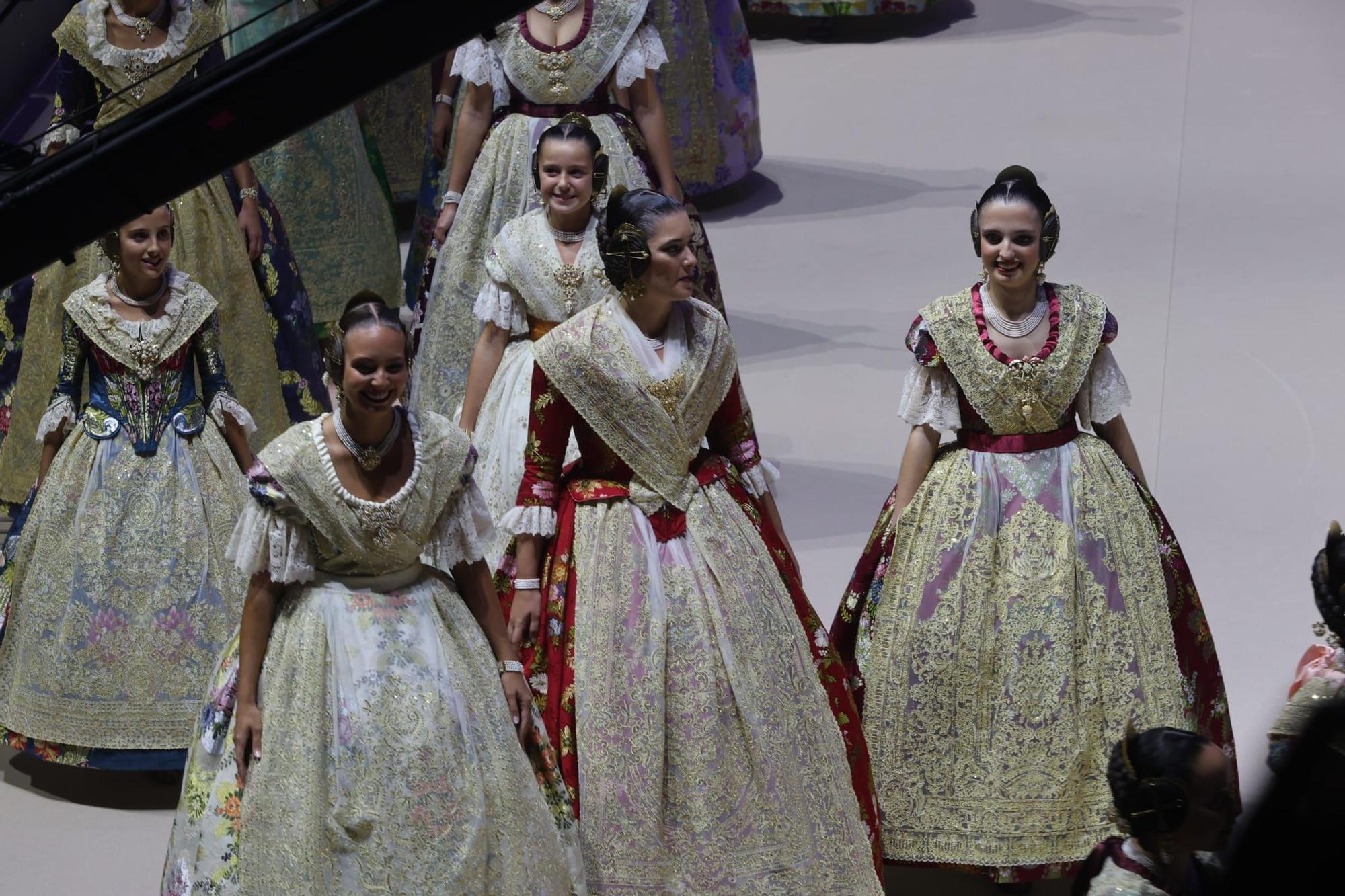 Todas las fotos de la gala de elección de candidatas a fallera mayor de València 2026
