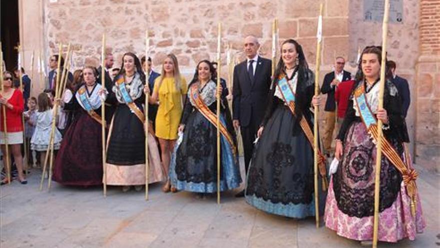 La polémica por la presencia política en actos religiosos revive en la Vall