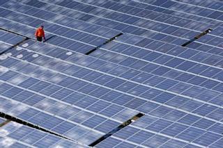 La caída de los precios de las placas fotovoltaicas y el cambio regulatorio impulsan el autoconsumo en España