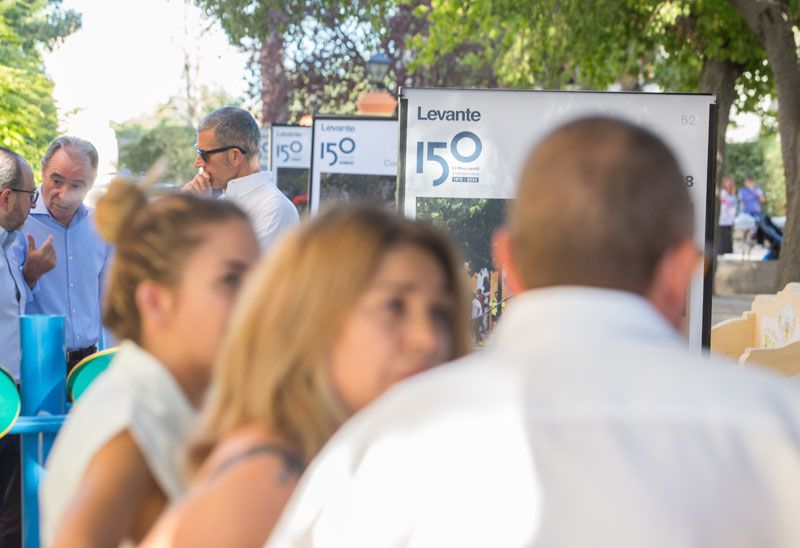 Inauguración de la exposición del 150 aniversario de Levante-EMV en Requena