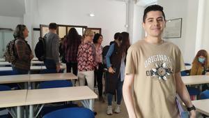 Luis Ángel Díaz tras la charla en el Centro de Educación de Adultos de Oviedo.