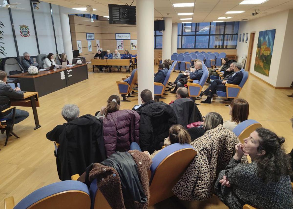 La comisión de dictamen se celebró este martes con el único voto en contra del PP.