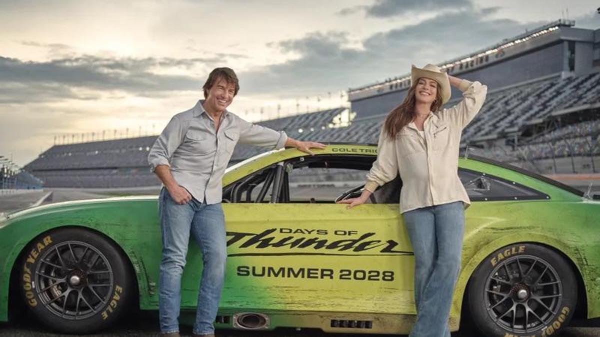 Tom Cruise y Anne Hathaway en una imagen promocional de la secuela de 'Días de trueno'.