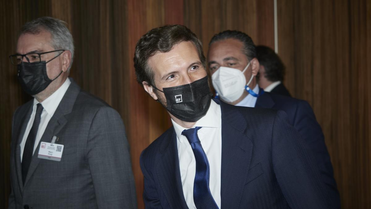 El president del PP, Pablo Casado, en l'obertura del XXIV Congrés Nacional de l'Empresa Familiar en el Palau de Congressos i Auditori Baluard, a 25 d'octubre de 2021, a Pamplona, Navarra, (Espanya).