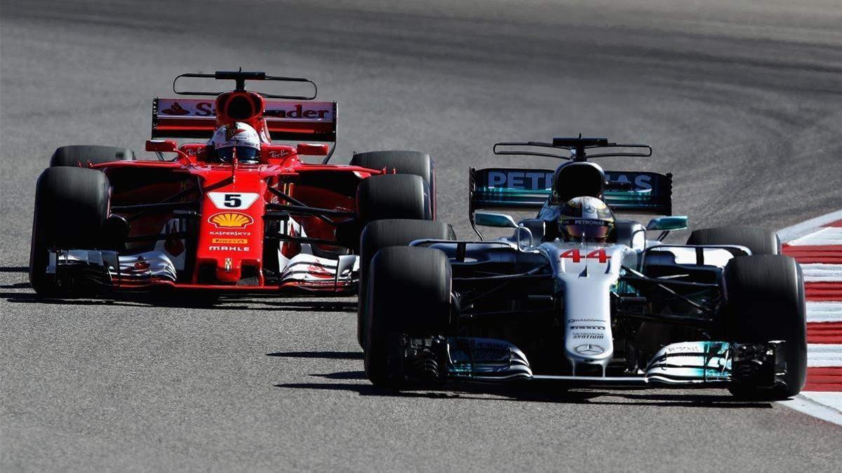 Lewis Hamilton, por delante de Vettel en Austin.