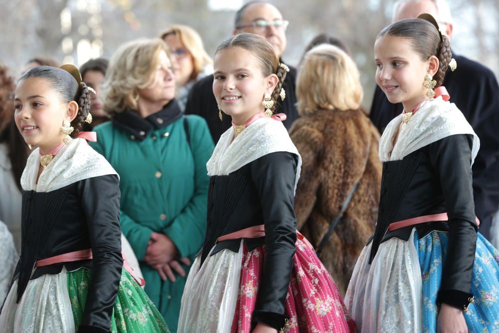 Estreno del jubón negro de la corte de la fallera mayor infantil 2019