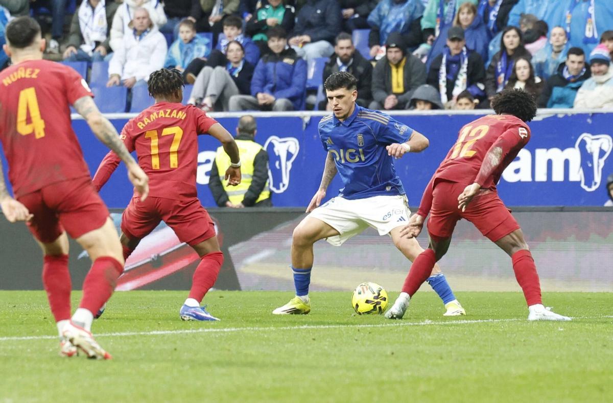 EN IMÁGENES: Así ha sido el duelo entre el Real Oviedo y el Valencia en el Tartiere
