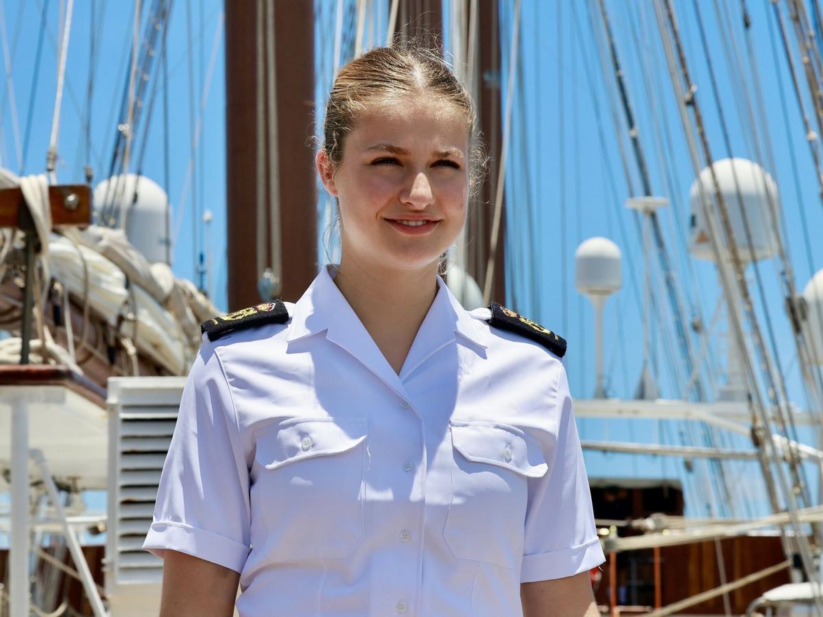 La princesa Leonor en Brasil, con la escuela 'Juan Sebastián Elcano'.