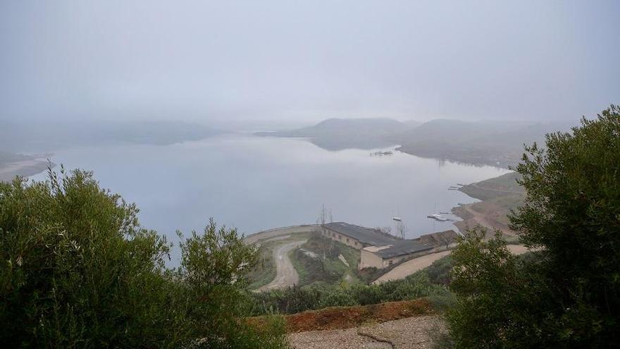 Los embalses están diez puntos por debajo del nivel del año pasado