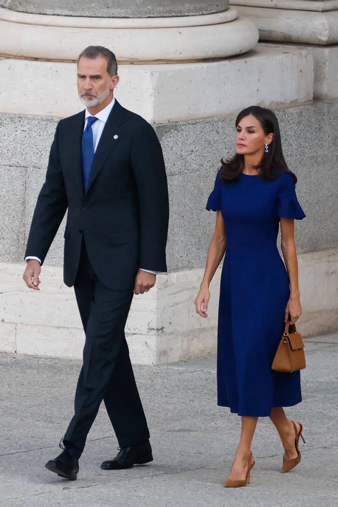 La reina Letizia y el rey Felipe VI en el acto por las víctimas por Covid-19