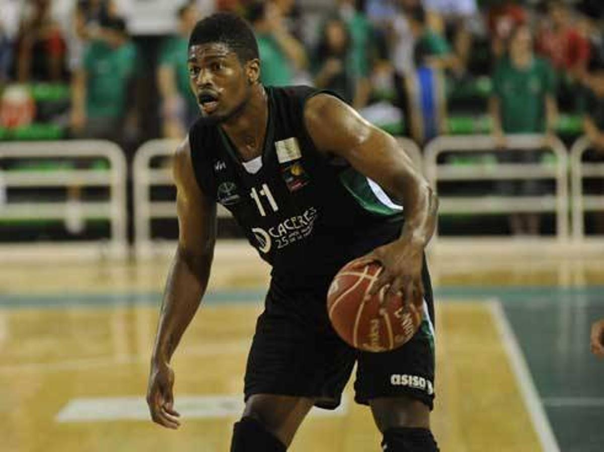 La plantilla del Cáceres de baloncesto