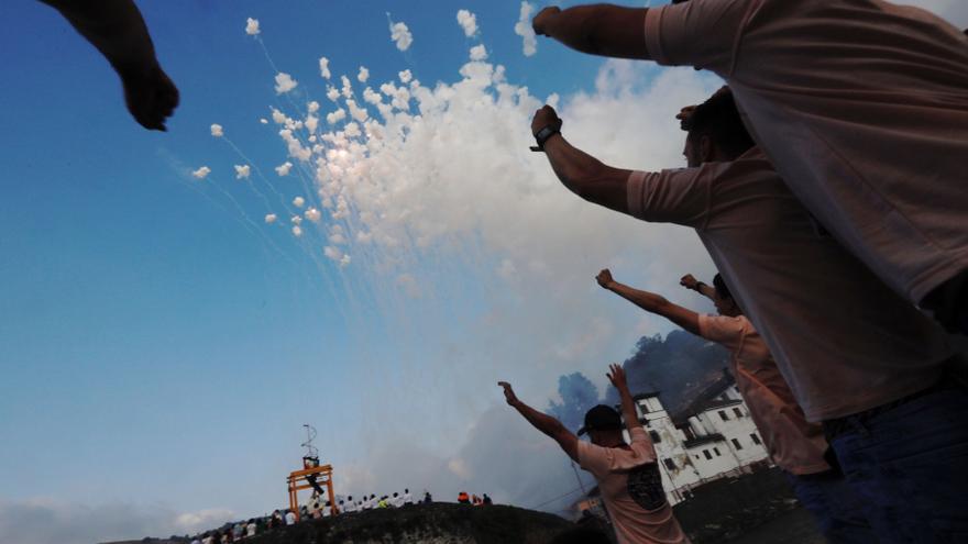 Cangas del Narcea comienza hoy los actos de la Descarga, que tirará 80.000 voladores