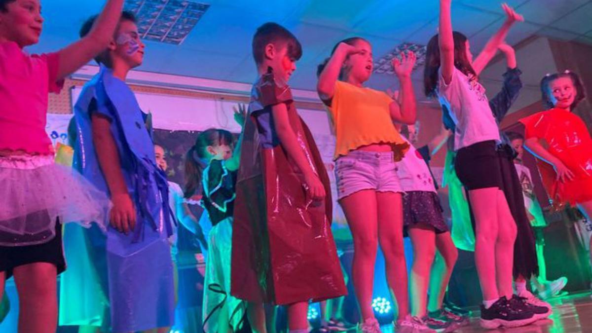 Viviendo el teatro en el CEIP San Gabriel Información