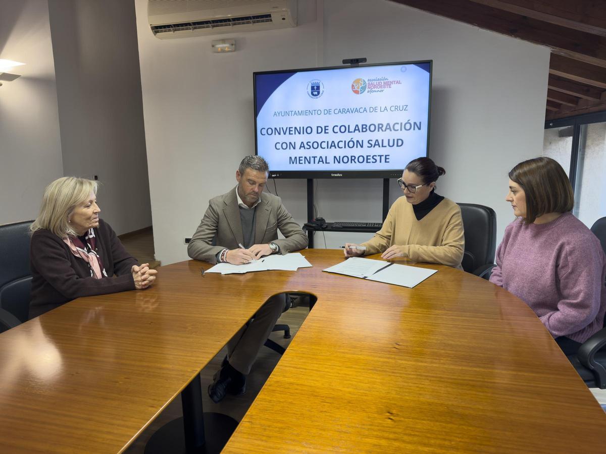 Convenio de colaboracón entre el consistorio caravaqueño y Afemnor