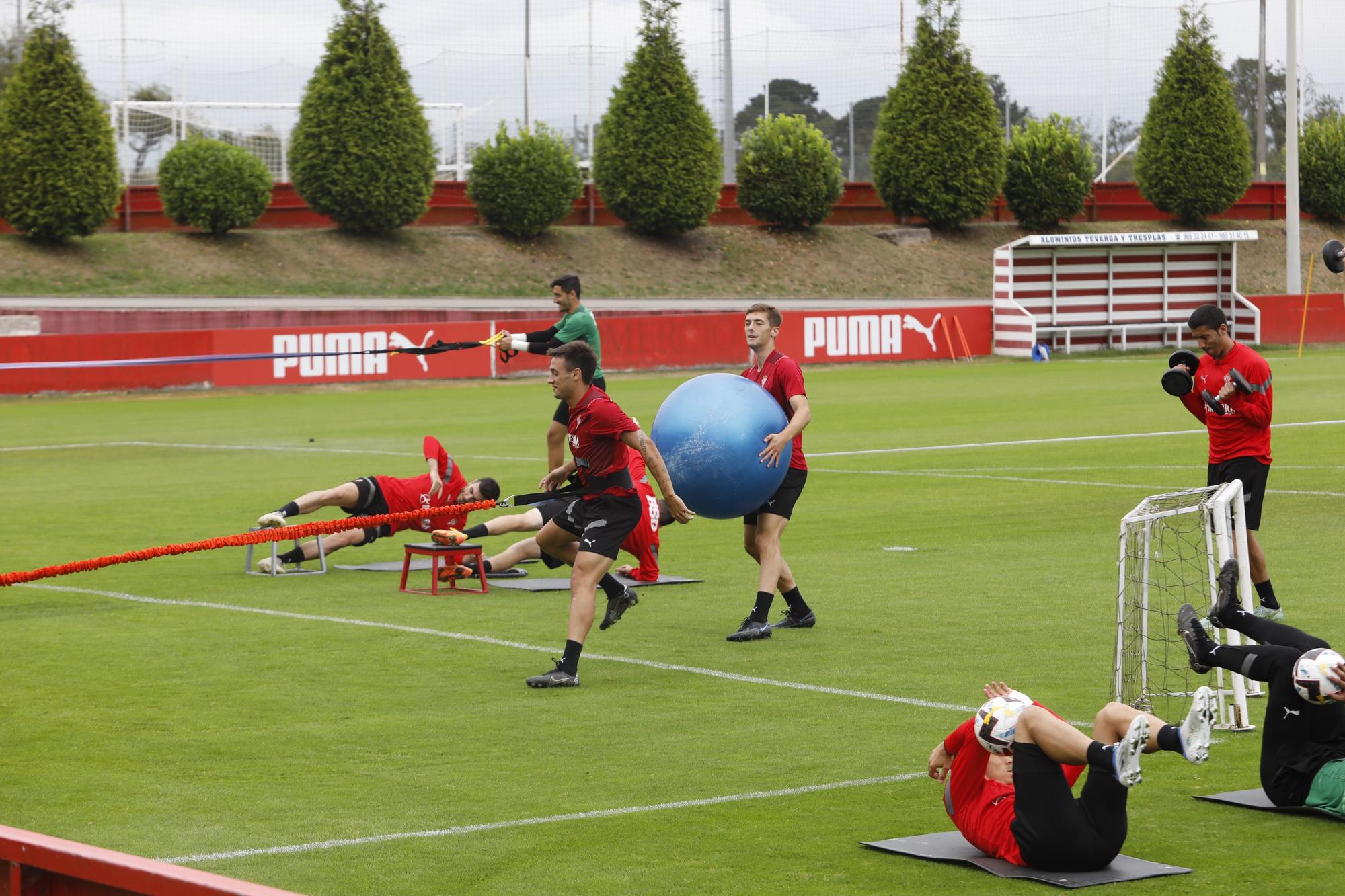 Irarragorri visita a Mareo y Cote y Jordan Carrillo se unen a los entrenamientos del Sporting