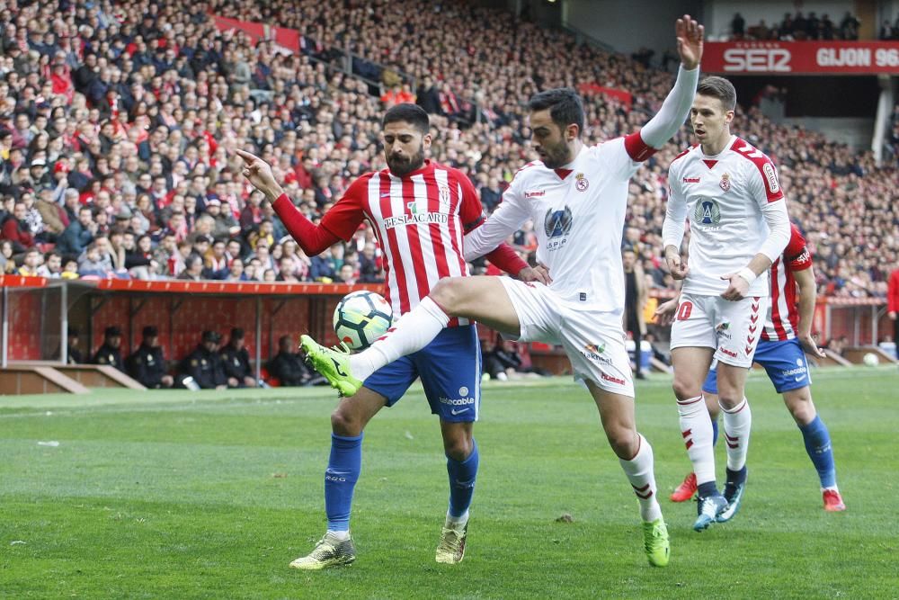 El partido entre el Sporting y la Cultural Leonesa, en imágenes