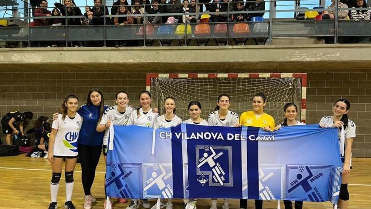 L’Infantil Blanc de Vilanova del Camí es va imposar a la pista de l’Handbol Mataró per 26 a 29