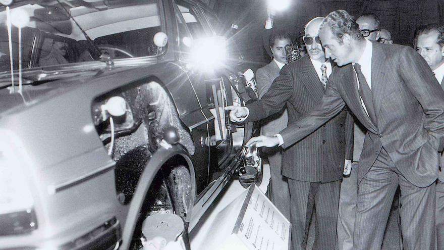 Almussafes 1976. La factoría Ford celebró en marzo de 2021 su 45º aniversario. La multinacional automovilística ha convertido Almussafes en uno de los grandes polos industriales de la Comunitat Valenciana. El rey Juan Carlos ha visitado la factoría en diversas ocasiones.