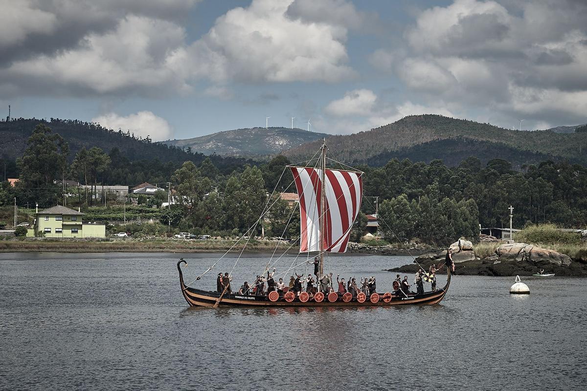 Del libro "La mujer y la mar": Diosas y guerreras en la Romería Vikinga de Catoira.