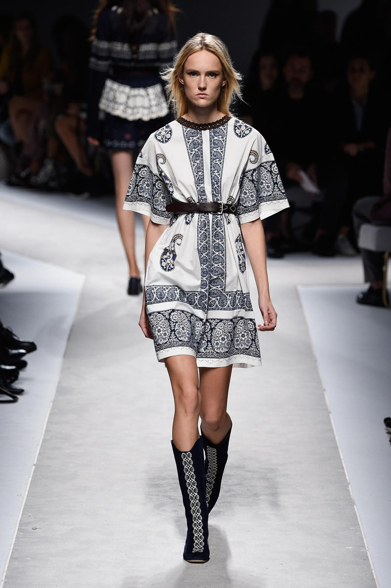 MFW: Fay Primavera/Verano 2016, vestido con botas