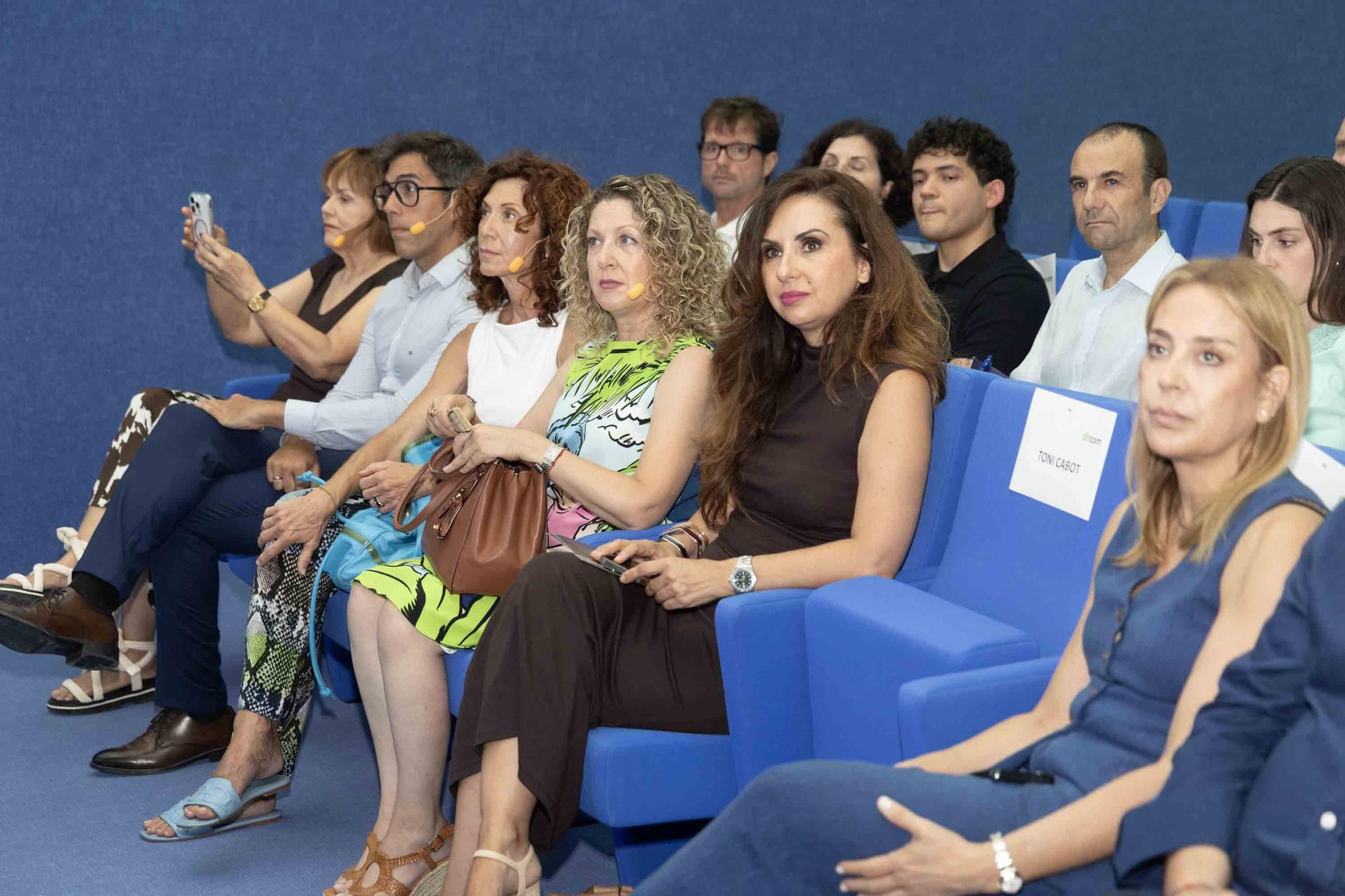 Jornada "Comunicación y Turismo": Reinventando los destinos a través de las emociones, organizado por DIRCOM