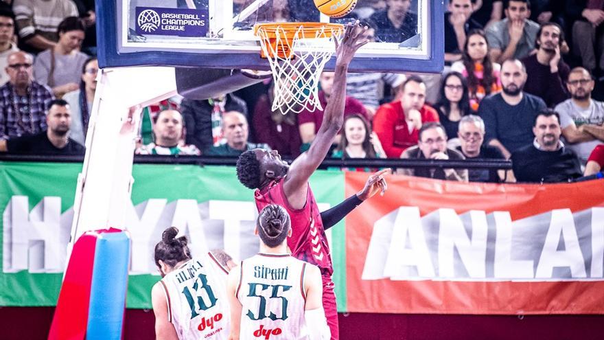 Ily Diop ya &#039;domó&#039; el infierno de Esmirna