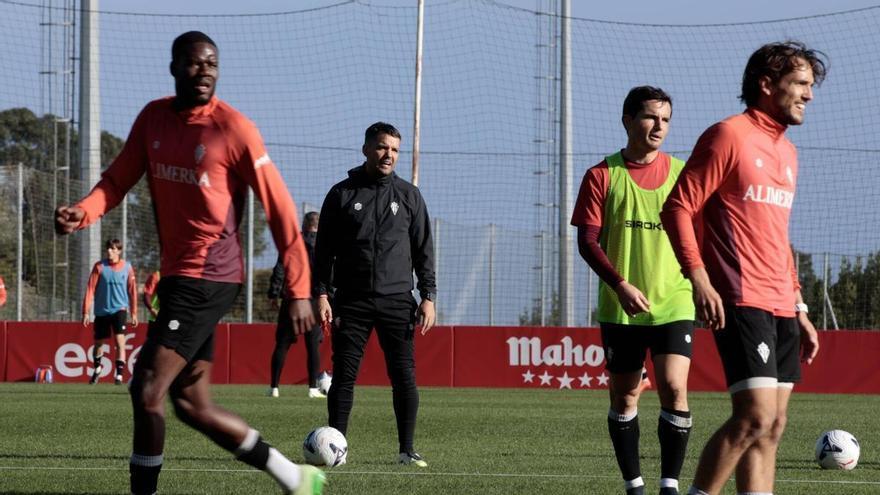 La odisea del Sporting de más de 3.600 kilómetros: nueve días frenéticos entre Castellón, Guijuelo y Ceuta