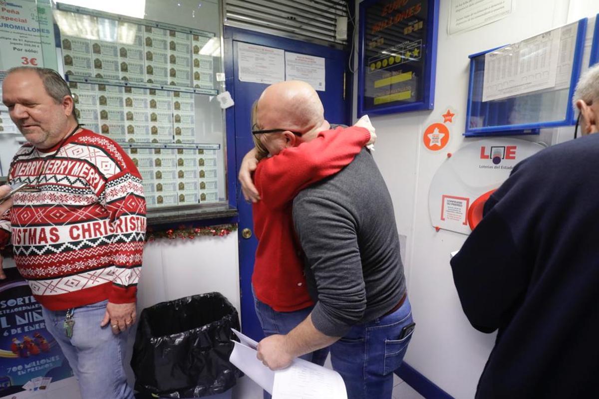 La administración de Carrefour ha vendido dos premios de la Lotería de Navidad La administración de Carrefour ha vendido dos premios de la Lotería de Navidad