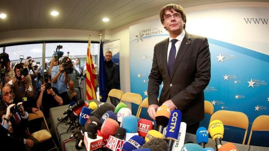 Puigdemont solo responde en Bruselas a TV-3 y medios internacionales