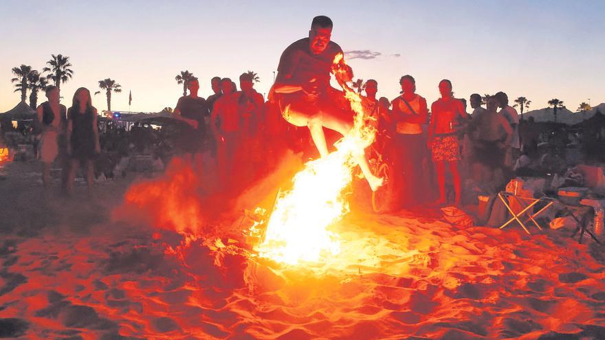 Guía para la Nit de Sant Joan 2023: el tiempo y fiestas