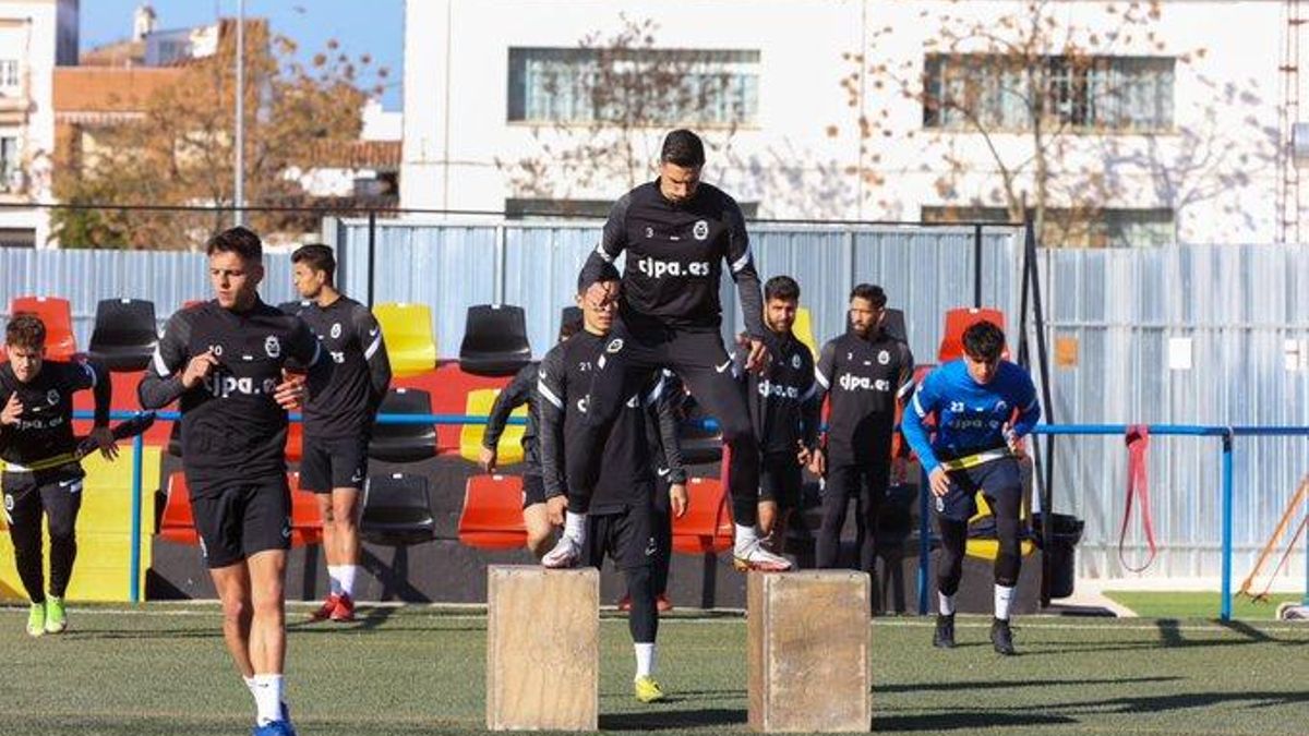 Entrenamiento de este jueves del Montijo.