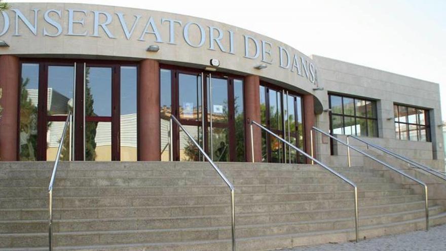 El Conservatorio de Danza de Novelda se terminó de pagar en el año 2008