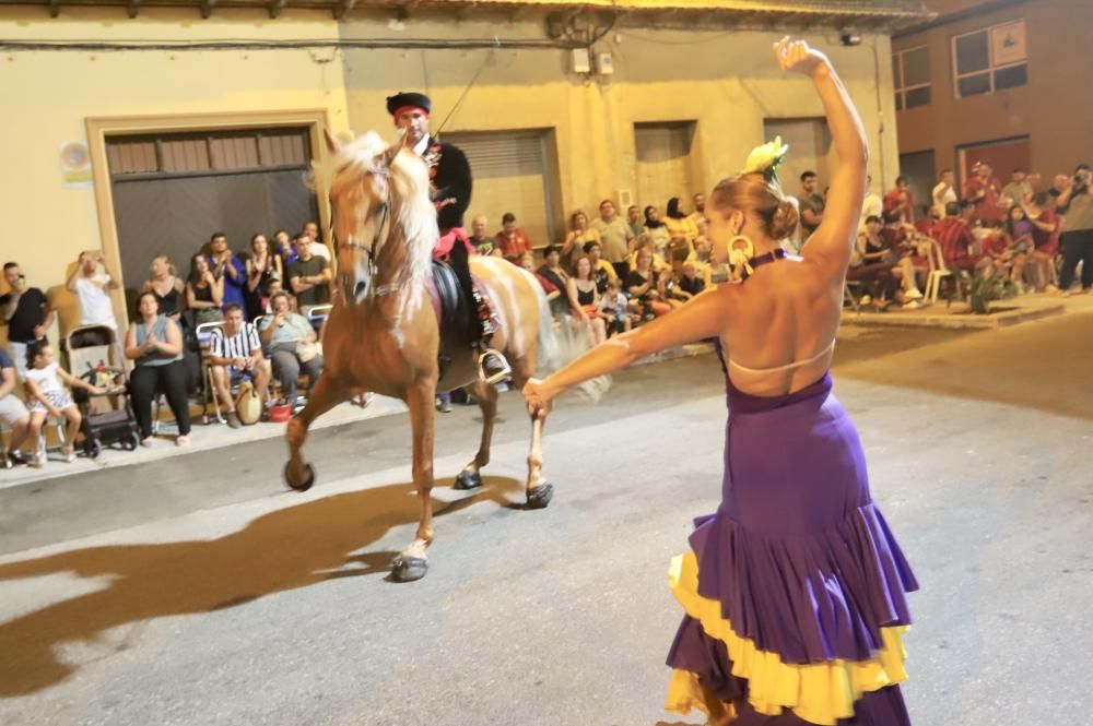 Desfile de la entrada cristiana en Almoradí.