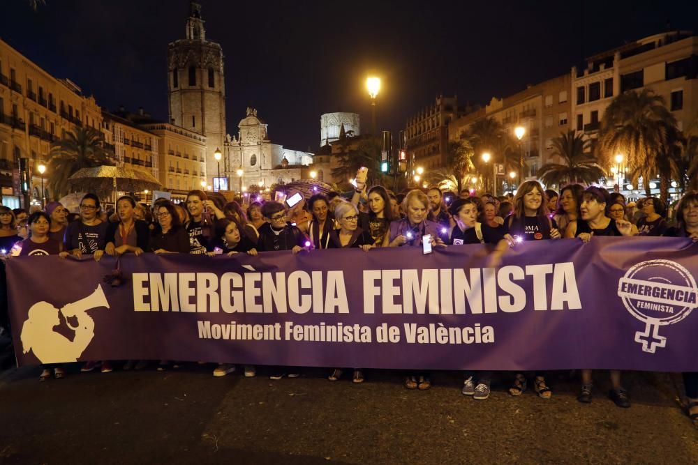 Manifestación en València por la emergencia feminista contra el maltrato