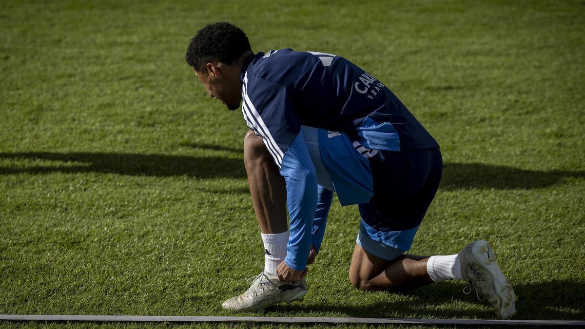 El Real Zaragoza afronta un duelo crucial en su lucha por el ascenso en el humilde campo del CE Europa