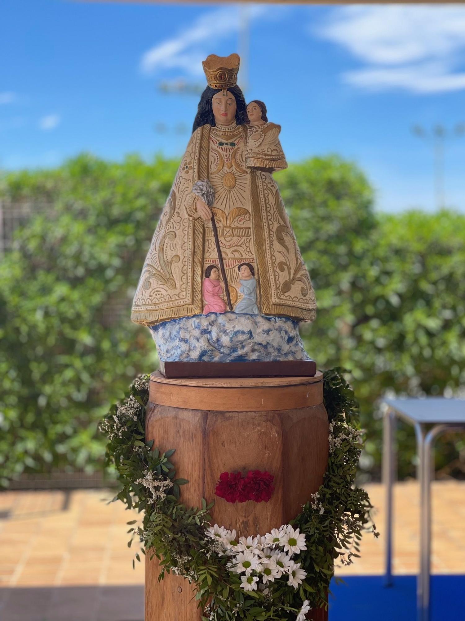 Así ha sido la Ofrenda a la imagen sumergida de la Virgen de los Desamparados