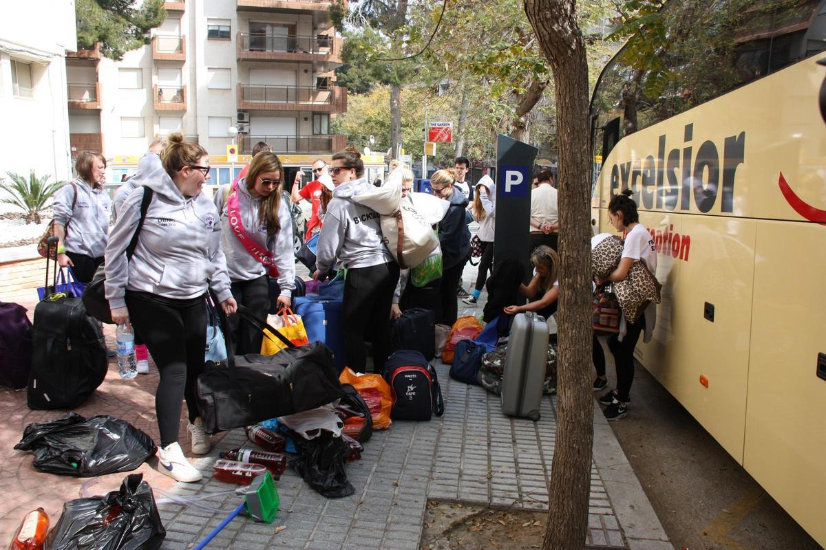 Llegada de los participantes en el Saloufest.