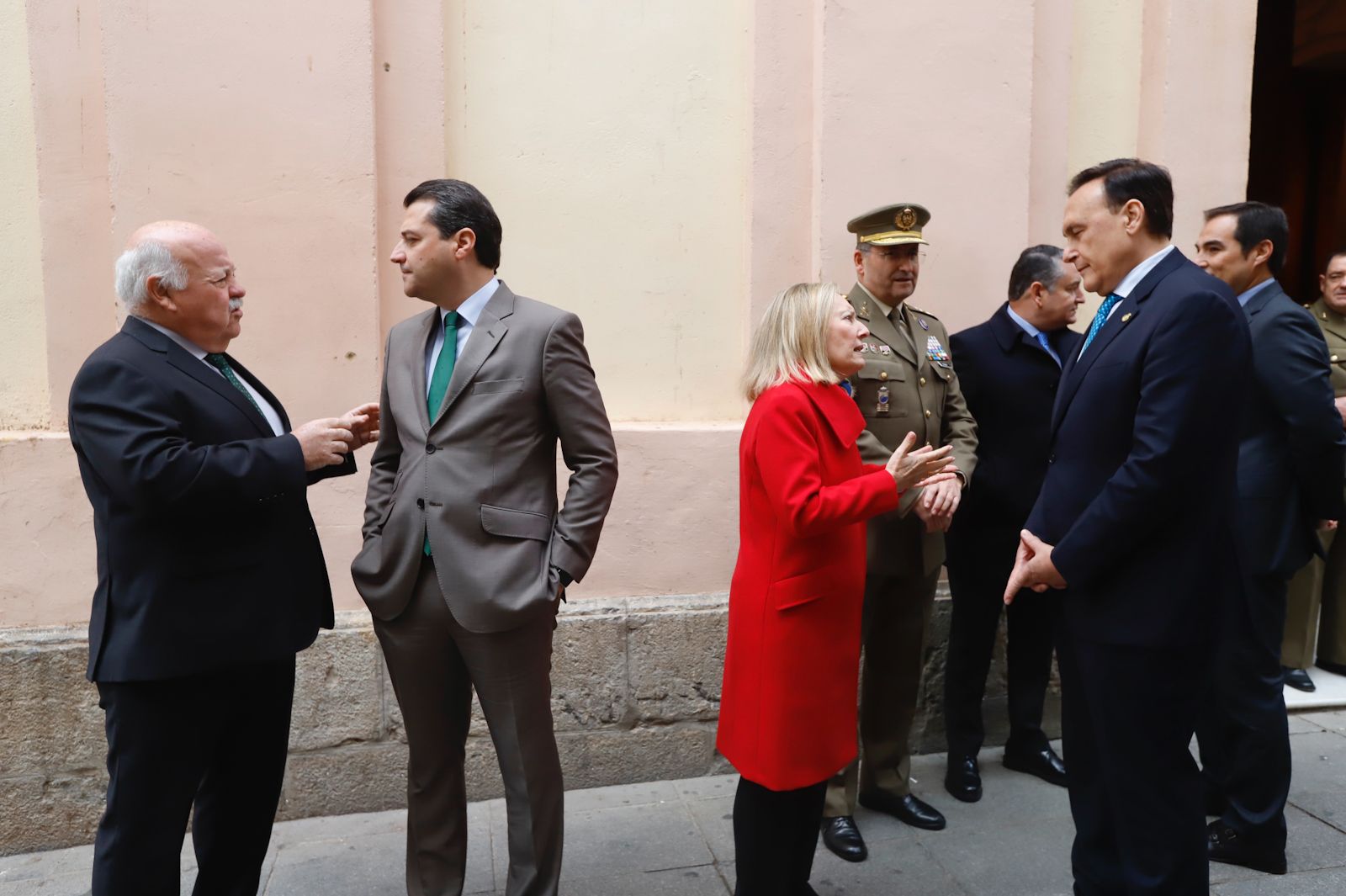 Firma del convenio económico en Córdoba para la base logística del Ejército de Tierra