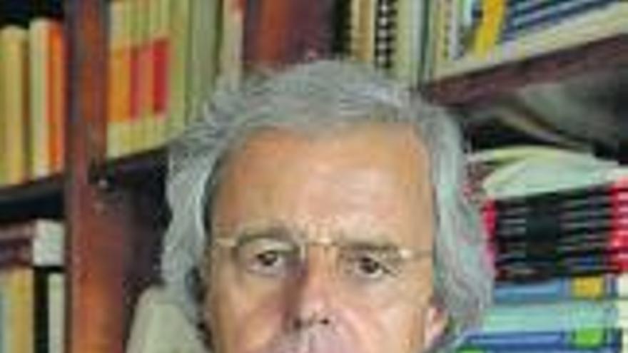 Raúl Bocanegra logra la Cátedra de Derecho Administrativo en la Complutense