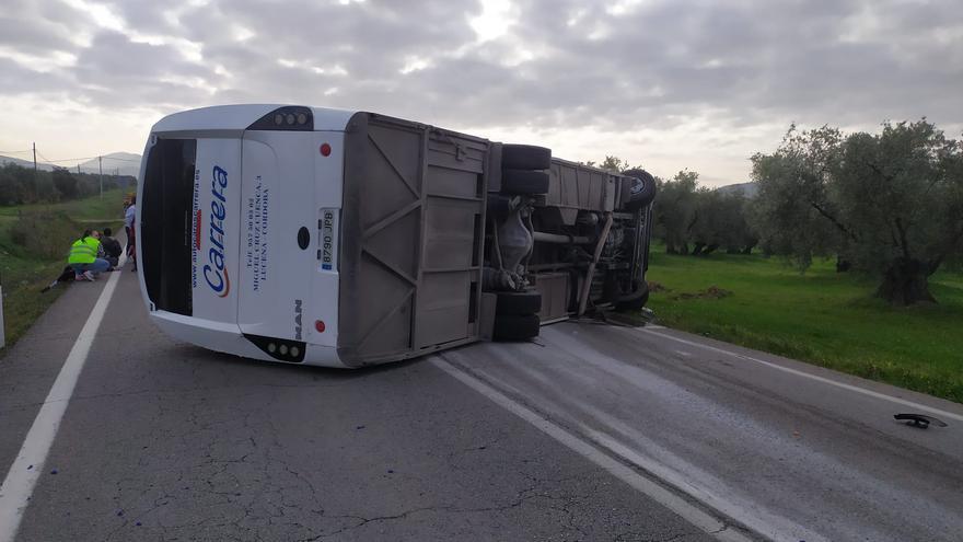 Los escolares del autobús accidentado en Cabra regresarán al centro el 1 de marzo