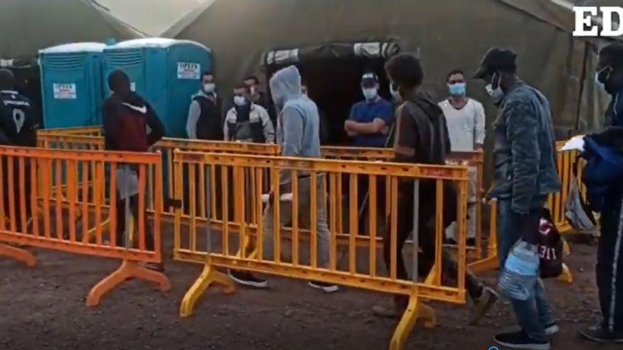 Interior traslada a Barranco Seco a otros 200 migrantes llegados a Arguineguín