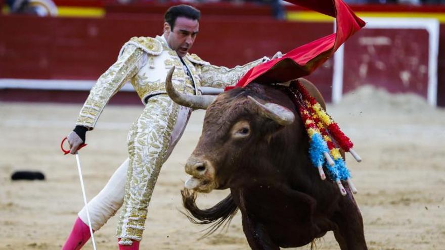 Enrique Ponce en la Feria de fallas 2018 en la Plaza de Toros de València