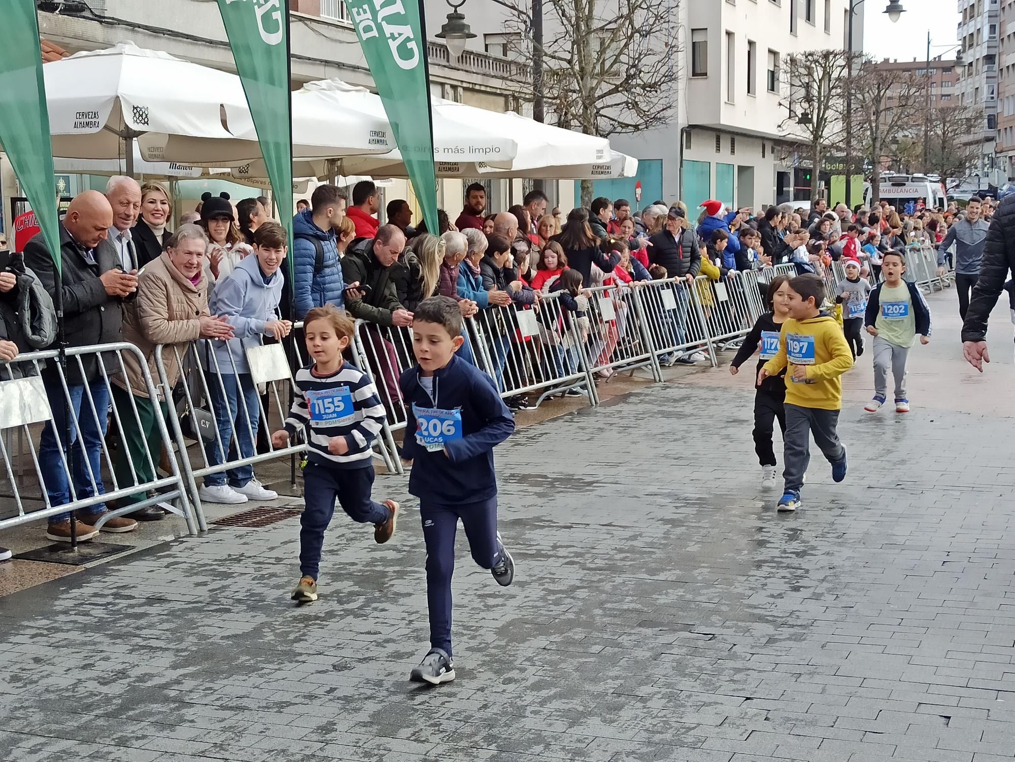 Casi 1.500 participantes disputan la carrera de Fin de Año de Pola de Siero