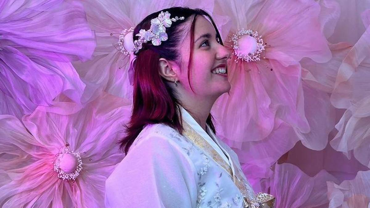 Andrea Bonet Tur vestida amb un ‘hanbok’, vestit tradicional coreà.