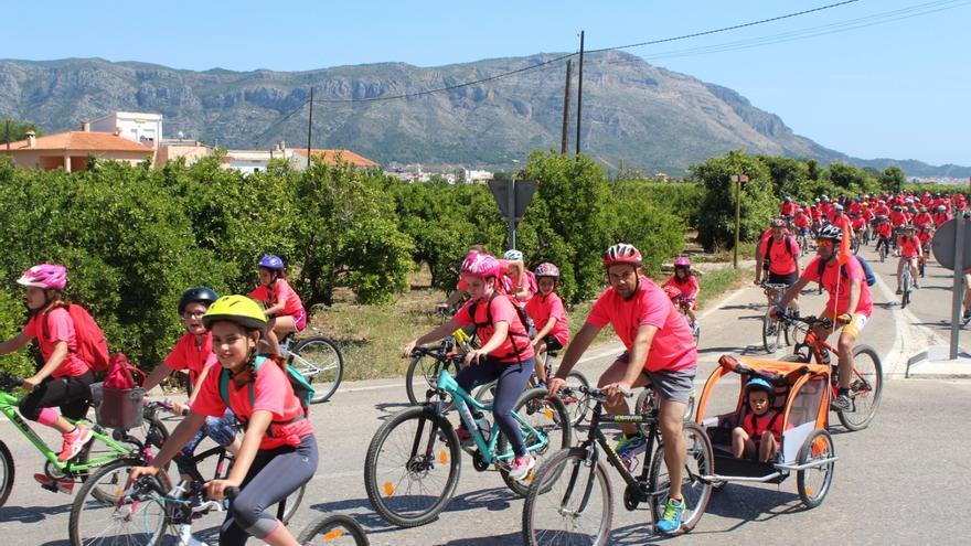 La Volta Cicloturística a la Valldigna cumple 25 años