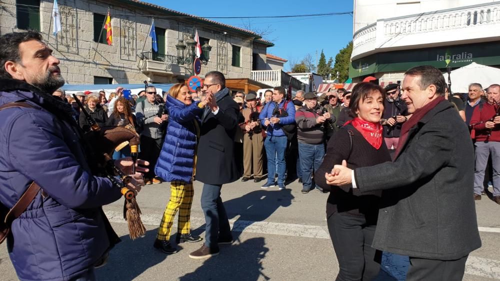 Procesión y buen comer para honrar a San Blas. // Marta G. Brea