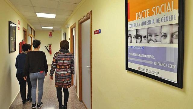 Dependencias de la Casa de la Dona en Elche, donde se presta formación, orientación y asesoramiento.