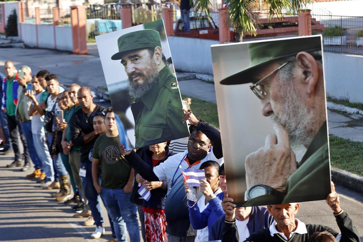 Imágenes de Fidel Castro en el desfile organizado por el régimen para recibir a los caídos en  Venezuela en la operación de secuestro de Maduro por parte de EE UU