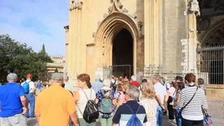 El revulsivo final del buen tiempo impulsa un gran puente turístico del Pilar en Asturias... aunque el gasto se contiene: "Vino más gente que el año pasado"