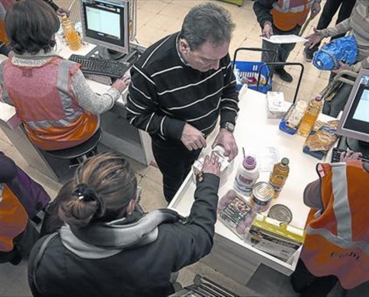 Centre de Càritas de distribució d’aliments a Barcelona.